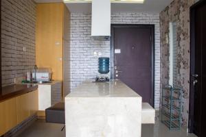 Comfort 2BR at Nifarro Park Apartment By Travelio