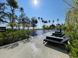 Sematan Roxy Beach Apartment