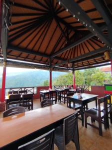 Warung Jojo and Homestay