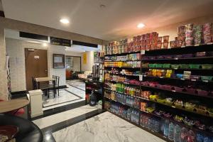 eL ROYALE by Farizi Rooms