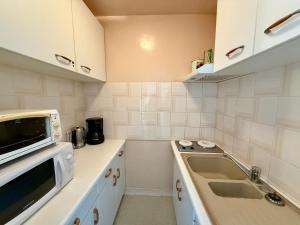 APPARTEMENT AVEC TERRASSE PROCHE PLAGE - FR-1-652-49