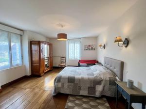 Maisons de vacances Maison perigourdine authentique avec grand jardin, proche Sarlat et sites historiques - FR-1-616-144 : photos des chambres