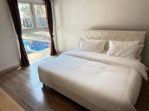 G music pool villa