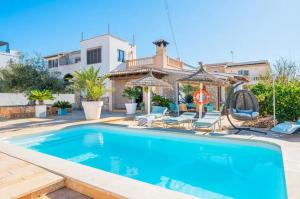 Villa in Llucmajor with Sea View and Private Pool