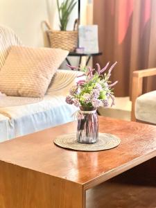 56sqm 2BR Condo at Mactan Newtown Pool and Beach Access!