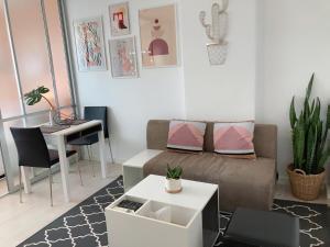 Beautiful studio room, near mall