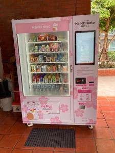 Beautiful studio room, near mall