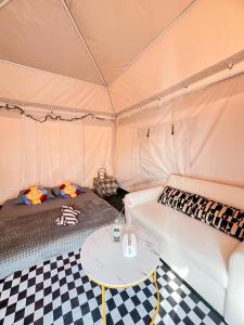 หลานย่าโฮมสเตย์ บางตะบูน