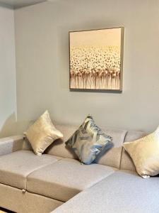 Serene Stay 1 Bedroom by Hayahay Rentals