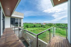 Eco Elegance Villa with Rooftop and Paddy Field View