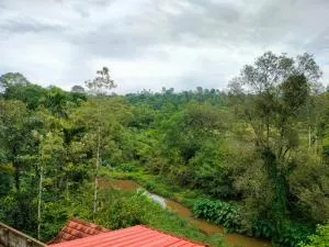 The white villa coorg stays - Sampaji
