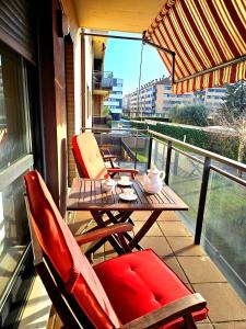 Red Wine Haro, piscina y parking