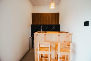 Queenara Local House