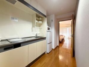 Grandeur - Secure & Stylish 1BR Calm Stay Near Downtown