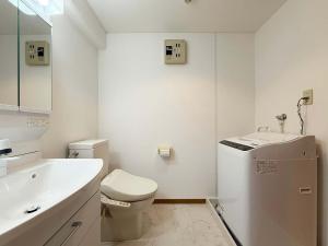 Grandeur - Quiet 1BR Near City Center Steps from Peace Park