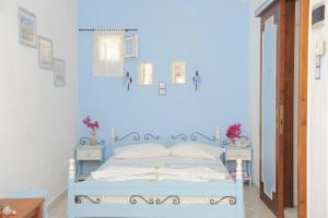 Dora's Studios & Apartments Syros Greece