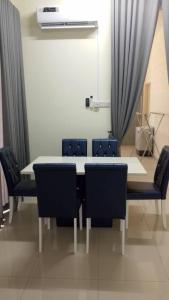 Azleeda Family Homestay - Ubytování bez kategorie ve městě Kangar