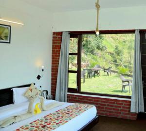 Hotel Aranya Virasat, Pangot - Best Luxury Hotel at Nainital