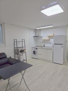 The first Hongdae stay