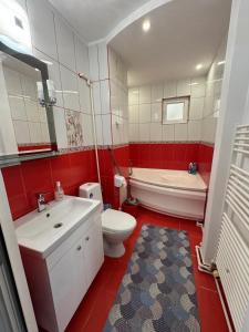 Bright Family Escape in Galati 3 Room Apartment with 2 Bathrooms and Natural Light