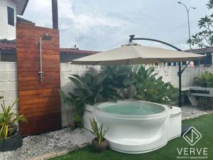 Ipoh 188 Private Pool Mansion by Verve 30 pax EECH119