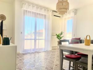 lnd 13- Attico 2 Camere, Balcone, Parcheggio, Ascensore