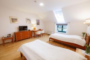 Double or Twin Room with Parking room in Penzion Pri Žabarju