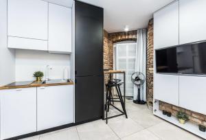 Comfortable Underground Studio in Poznań by Rent like home