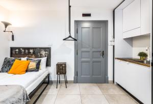 Comfortable Underground Studio in Poznań by Rent like home