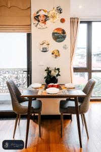 High-ser Apartment -2BR - NiceView - Parking - Spacious - In center