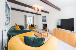 Two Trees, by Birch Stays