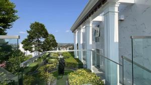 Empire Tower Studio monthly rent