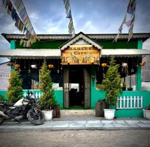 Bagheera Cafe - Kailāna