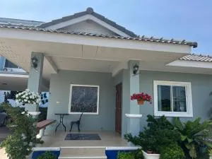 New Home บ้านเดี่ยว สร้างใหม่ ใกล้ทะเล ใจกลางเมืองระยอง - 罗勇