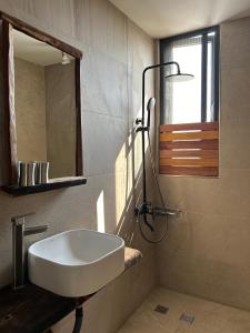 Phòng Bốn Người Hướng Đại Dương (Ocean View Quadruple Room)