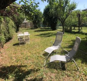 Maisons de vacances Loft 2 personnes Climatise parking prive jardin : Maison 1 Chambre