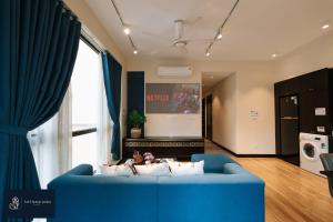 High-ser Apartment -2BR - NiceView - Parking - Spacious - In center