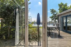 Havenrust 4-persoons aan het water Lauwersmeer, Friesland