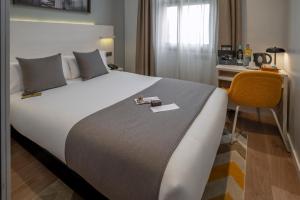 Small Single Room room in Hotel Serhs Carlit