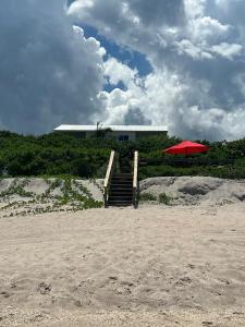5 Bedroom Secluded Beachfront in Melbourne FL