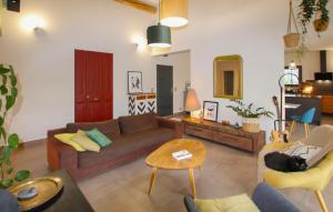 Amazing Home In Villeneuve Les Avignon