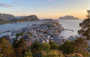Gorgeous Apartment In Ålesund With Wifi
