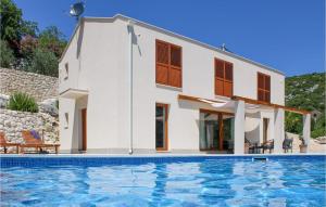 Amazing Home In Ploce