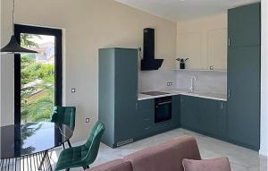 1 Bedroom Awesome Apartment In Ugljan 