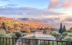 Maisons de vacances Amazing Home In Montauroux With Wifi : photos des chambres