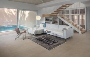 3 Bedroom Gorgeous Home In Novigrad 
