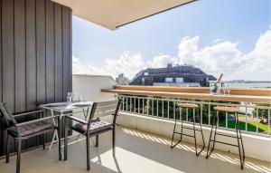 Gorgeous Apartment In La Rochelle