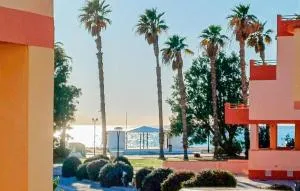 4 Bedroom Awesome Home In Salobreña - 卡拉宏达