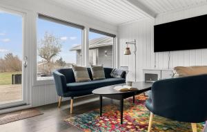 3 Bedroom Cozy Home In Hjørring