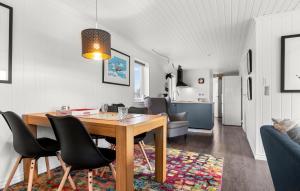 3 Bedroom Cozy Home In Hjørring